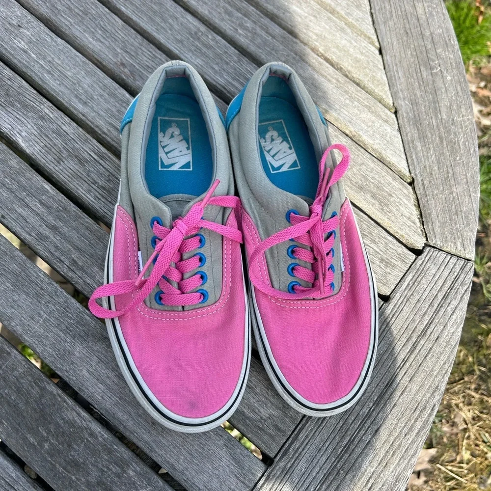 Vans Off The Wall Classic grey blue pink Skate Shoe Men’s 6.5 Womens 8 authentic